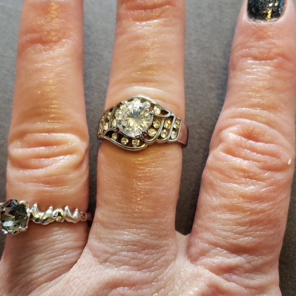 Ring - Picture 2 of 2